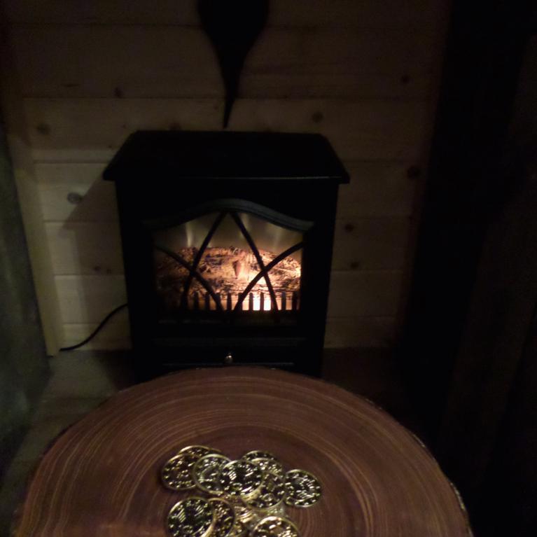 Lutin : Photo de la cheminée et du magot